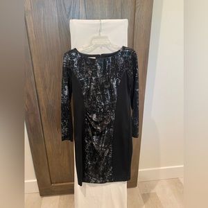 Donna Morgan - Size 4 - black and silver